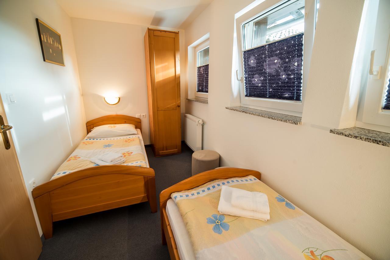 Bed & Breakfast Hisa Resje بوينج المظهر الخارجي الصورة